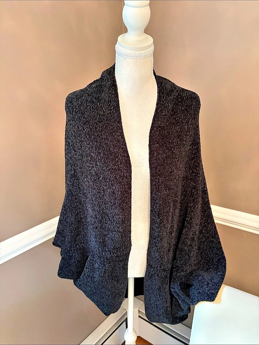 Tahari Black Textured Open Front Wrap Like New